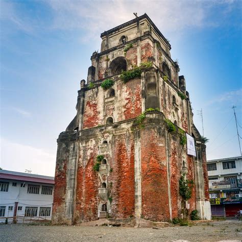 15 Best Things to Do in Laoag (the Philippines).